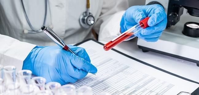 Agora é lei: CNH de carro e moto passa a exigir exame toxicológico