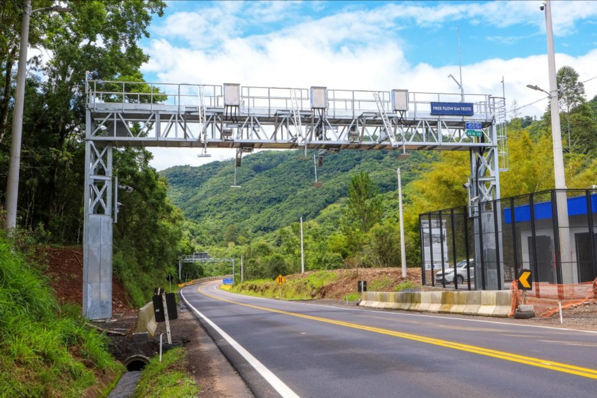 Governo Suspende 3,4 Milhões de Multas do Pedágio Free Flow e Libera Devolução de R$ 93 Milhões