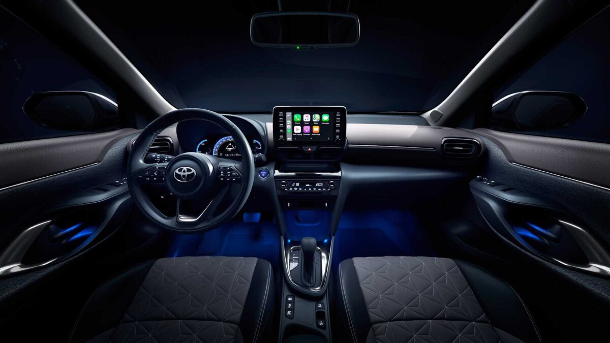 Toyota Yaris Cross 2026 vs Chineses: O SUV da Toyota Ainda Vale a Pena Frente ao Tiggo 5x e BYD?