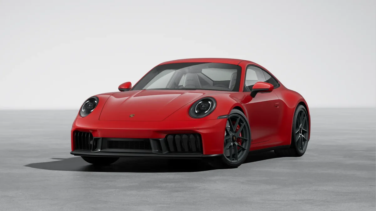 Porsche inicia pré-venda do 911 Targa 4 GTS 2027 e Fiat revela Fastback edição especial 50 anos