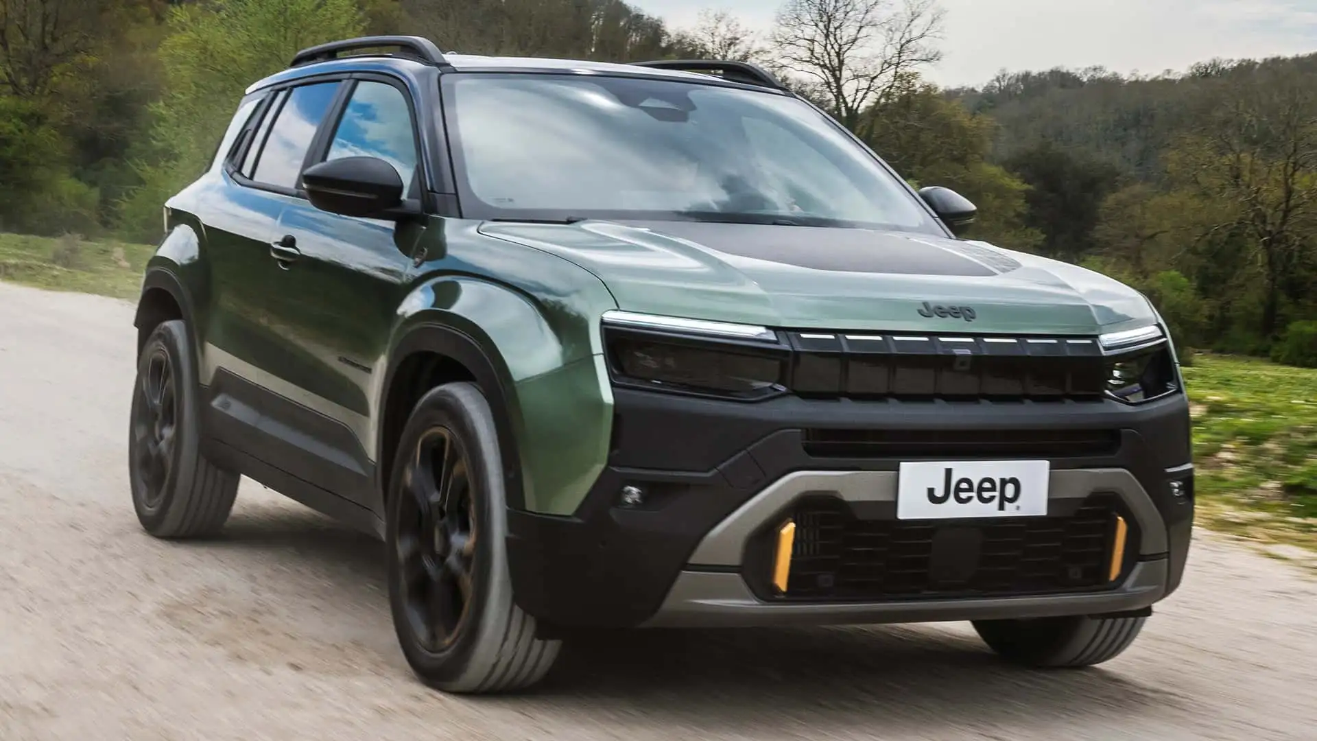 Jeep Avenger confirma motor híbrido e Renault Kardian responde com bônus de R$ 20 mil
